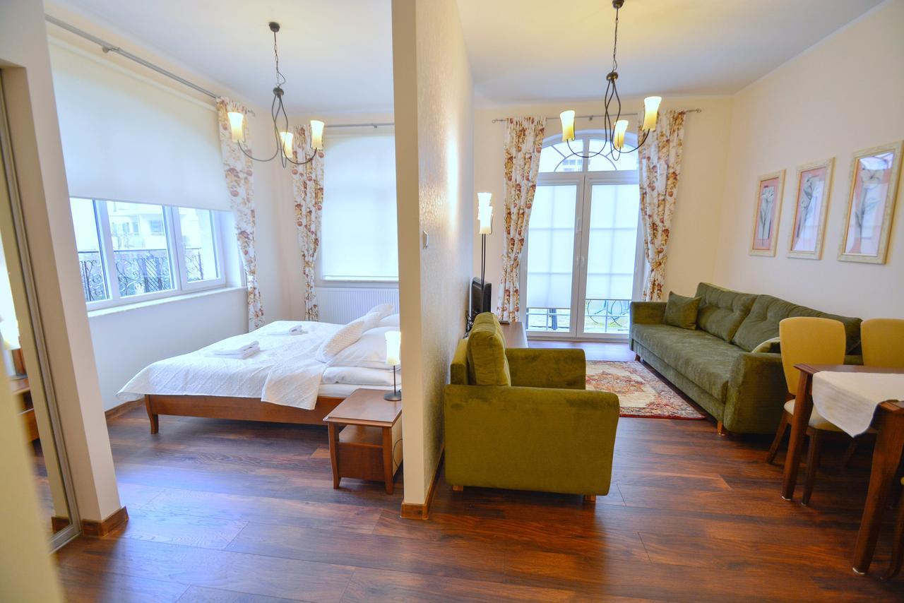 Korona Piastow - Apartamenty Na Wyspie - Parking - Taras Свіноуйсьце Екстер'єр фото