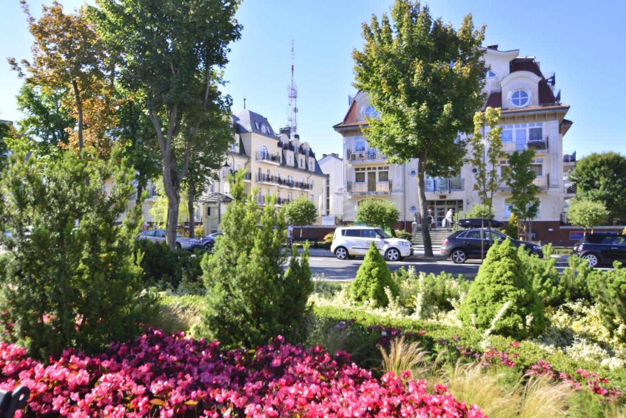 Korona Piastow - Apartamenty Na Wyspie - Parking - Taras Свіноуйсьце Екстер'єр фото